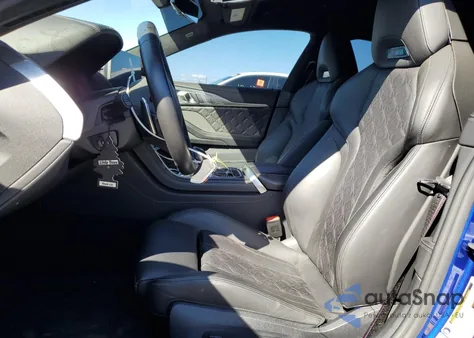 2023 BMW M8 z USA, uszkodzony, nr VIN WBSGV0C08PCM43252